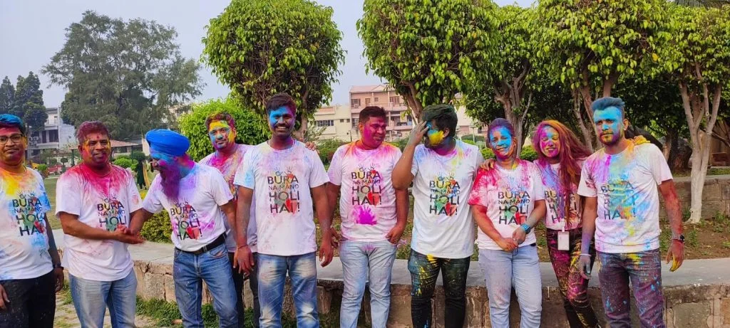 holi (11) holi (11)